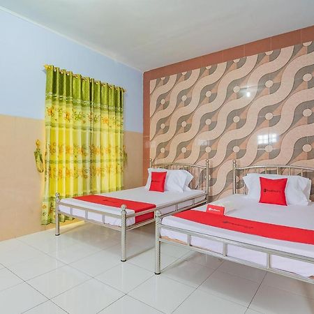 Hotel Reddoorz Syariah @ Tambak Mekar Street Subang à Djalantjagak Extérieur photo